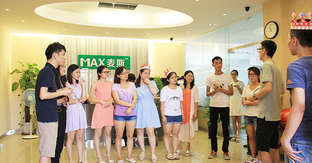 【垃圾桶定制品牌】麥斯第二季度生日會暨首屆生活座談會勝利舉辦！