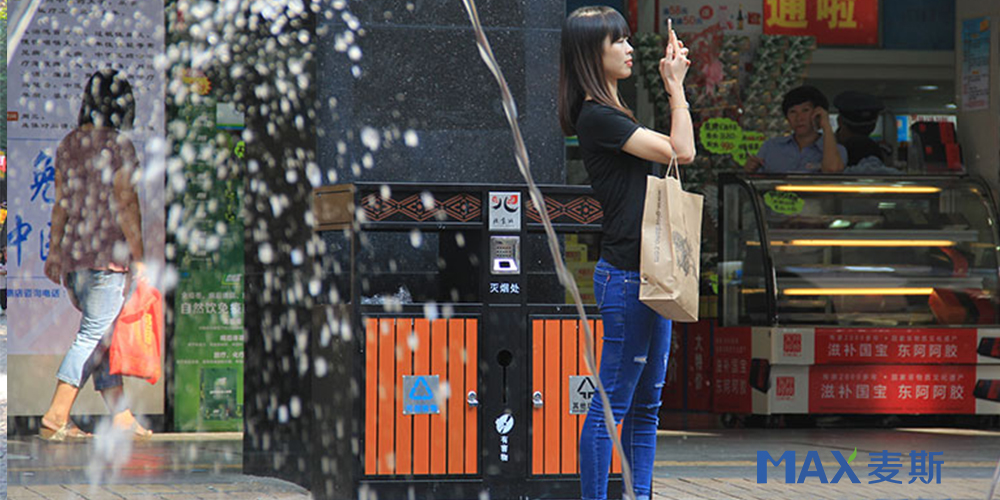 北京步行街果皮箱國慶順利投入使用！