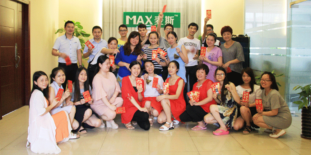 端午佳節(jié)龍舟競(jìng) 麥斯環(huán)保粽子情