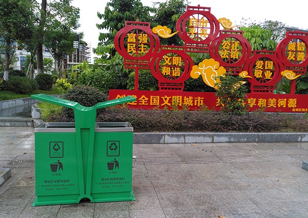 【廣東項目】河源市機關單位果皮箱順利裝車送赴河源！