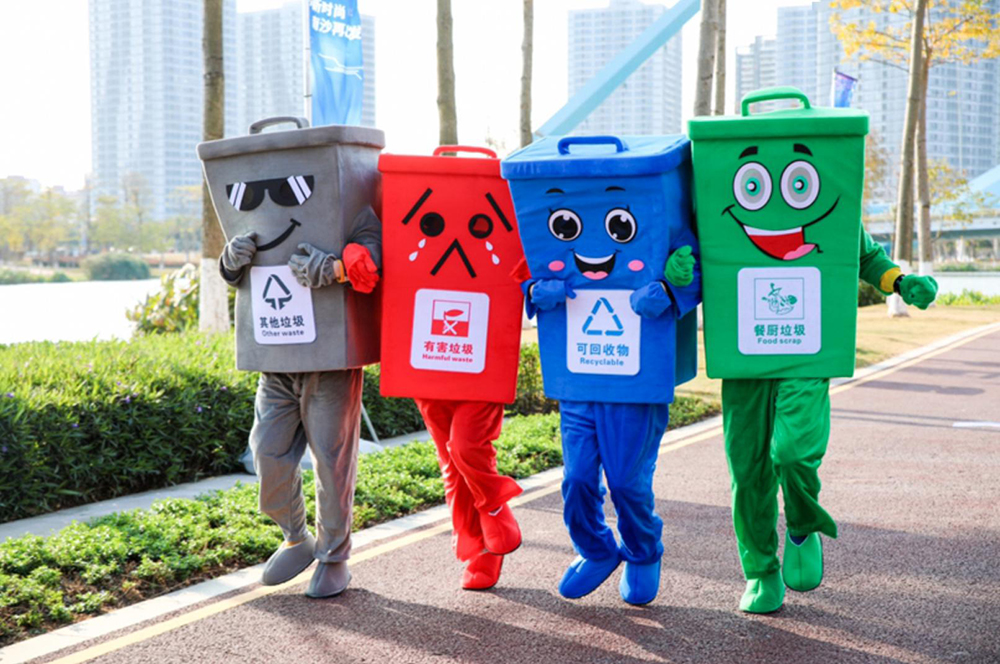 【MAX麥斯】為玉巖中學(xué)垃圾分類容器更新?lián)Q代